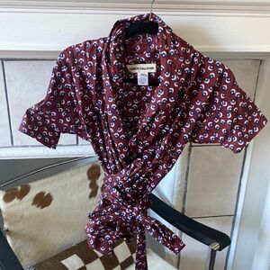 Caron Callahan Julian top